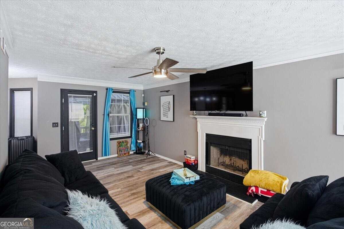 1459 Bridgewater Br - Photo 4 of 27