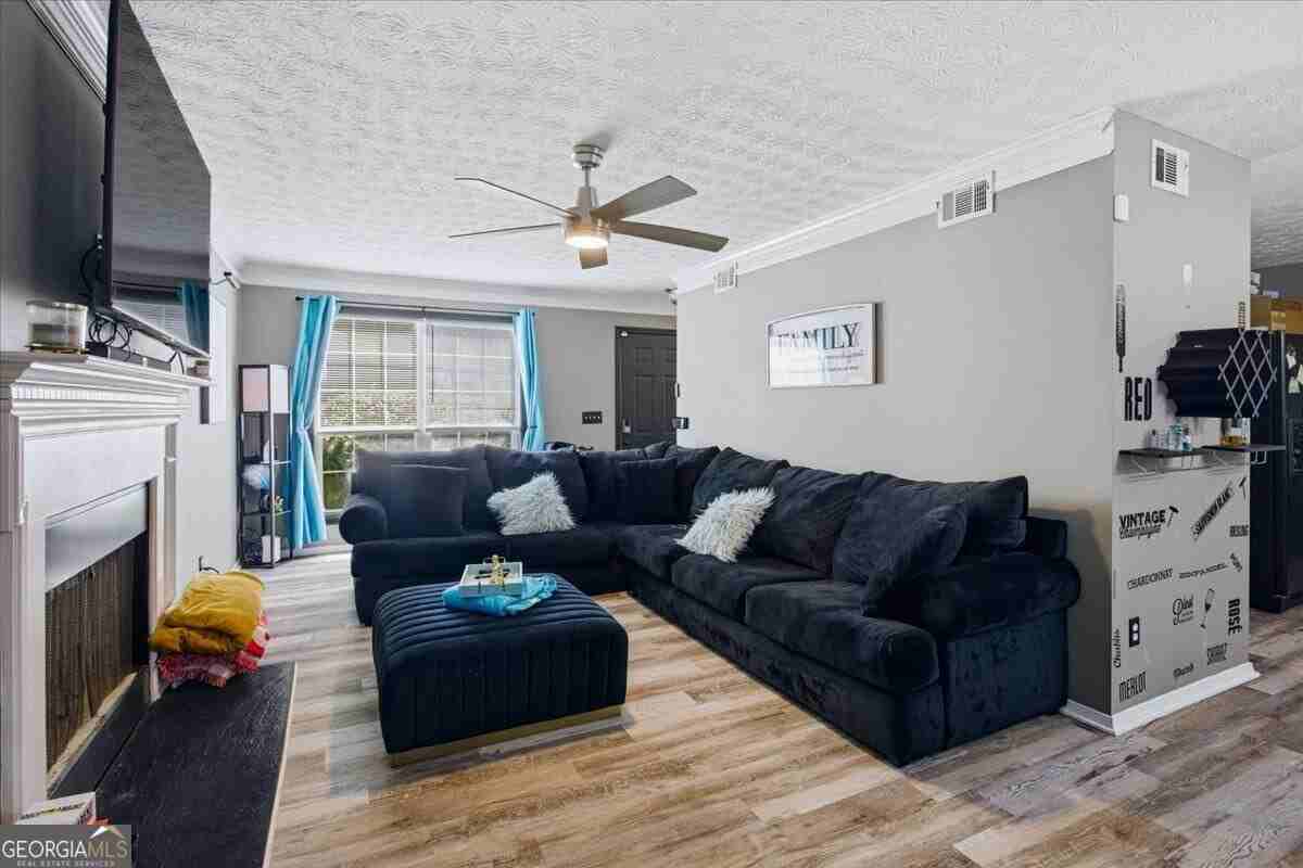 1459 Bridgewater Br - Photo 5 of 27