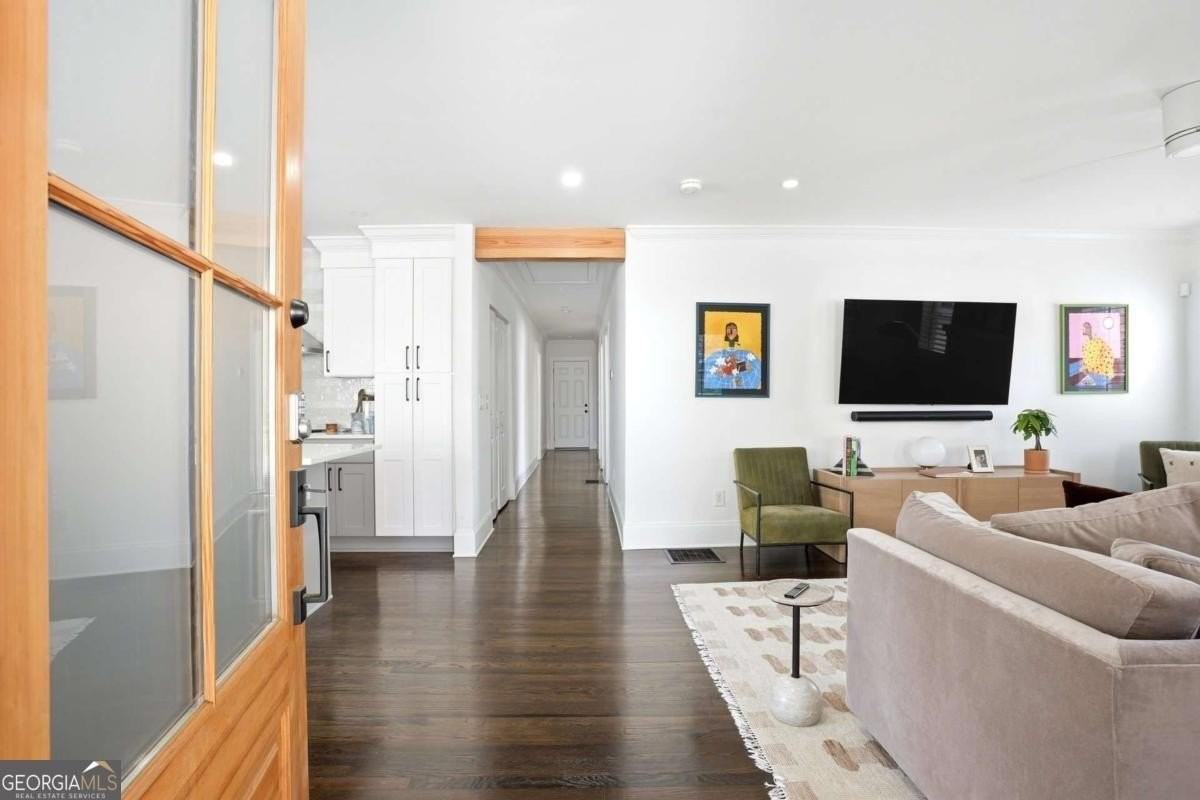 496 Shannon Dr Sw - Photo 2 of 26