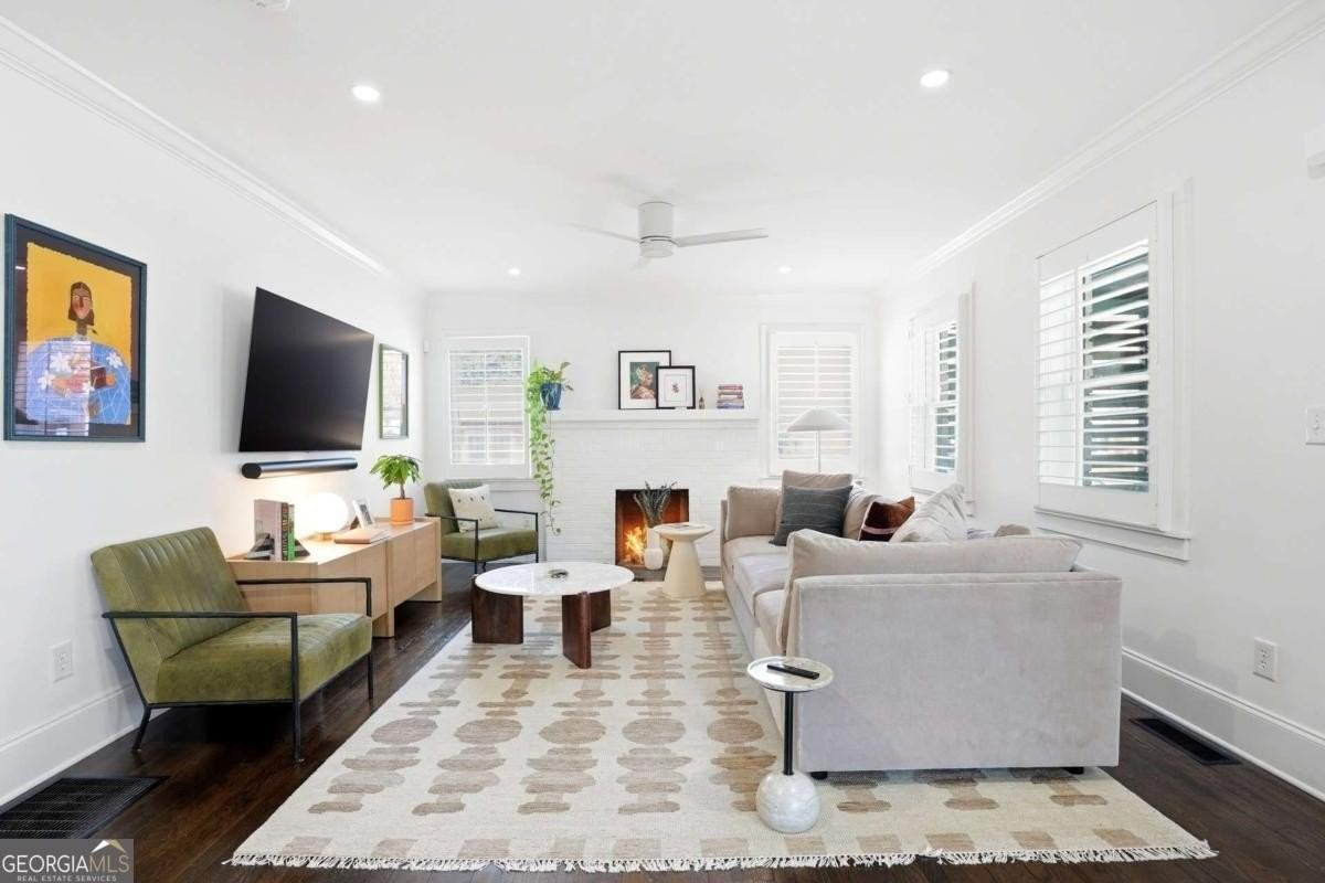 496 Shannon Dr Sw - Photo 3 of 26