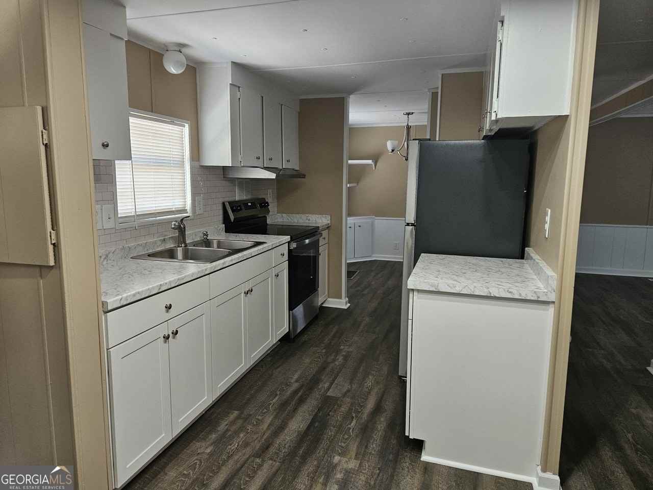 647 Buck Creek Rd - Photo 5 of 16