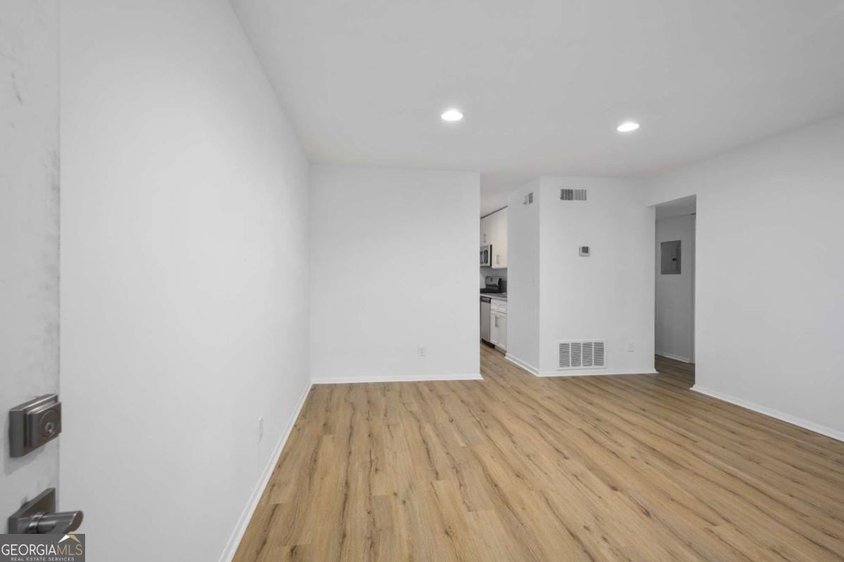 1170 Greenwich St Sw #3 - Photo 2 of 22