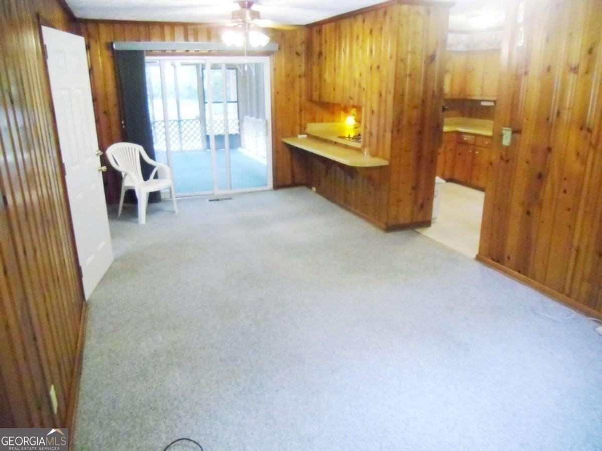 2604 Princess Ln Se - Photo 3 of 15