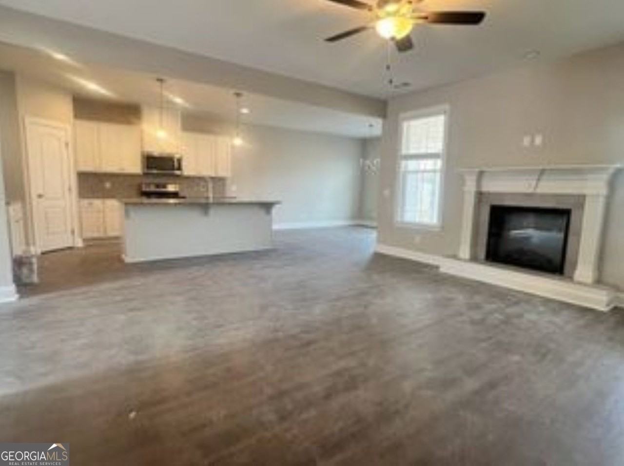 135 Sams Dr - Photo 7 of 24