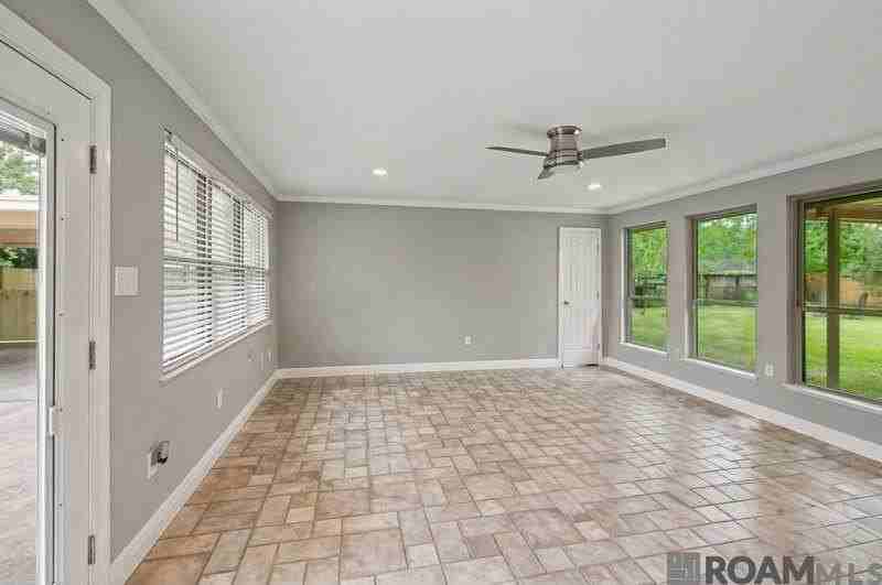 15616 Council Ave - Photo 7 of 14