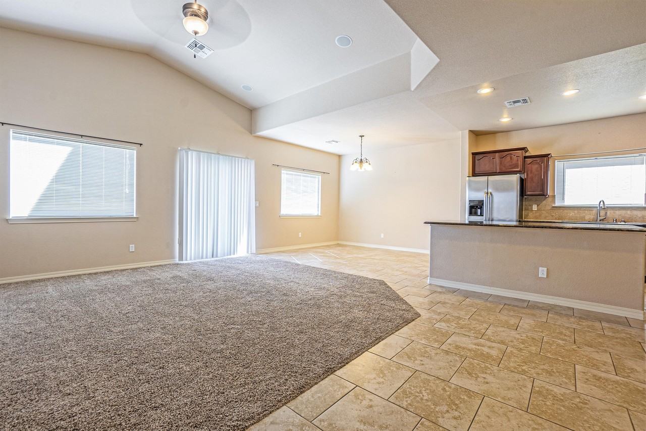 7508 Wolf Creek Dr - Photo 7 of 32