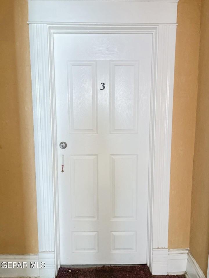 219 W Rio Grande Ave #3 - Photo 2 of 10