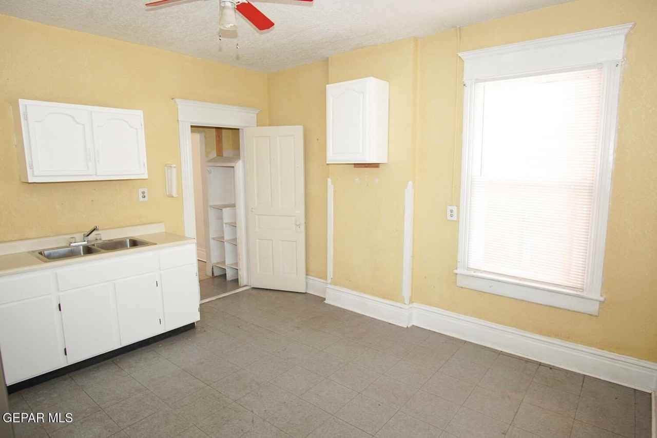 219 W Rio Grande Ave #3 - Photo 3 of 10