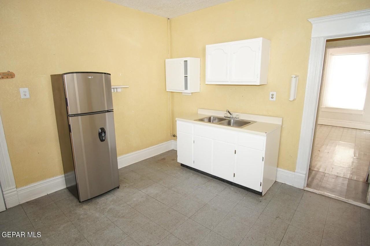 219 W Rio Grande Ave #3 - Photo 4 of 10