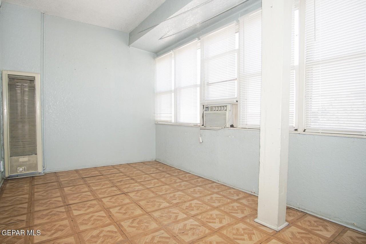 219 W Rio Grande Ave #3 - Photo 5 of 10