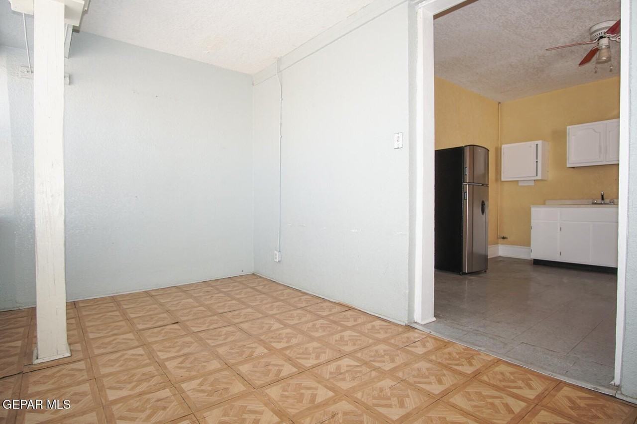 219 W Rio Grande Ave #3 - Photo 6 of 10