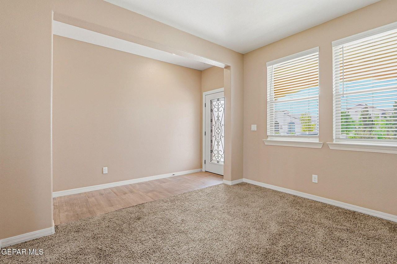 1004 Wensley Pl - Photo 5 of 40