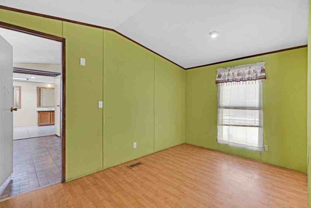 9849 Alameda Ave #C6 - Photo 6 of 33