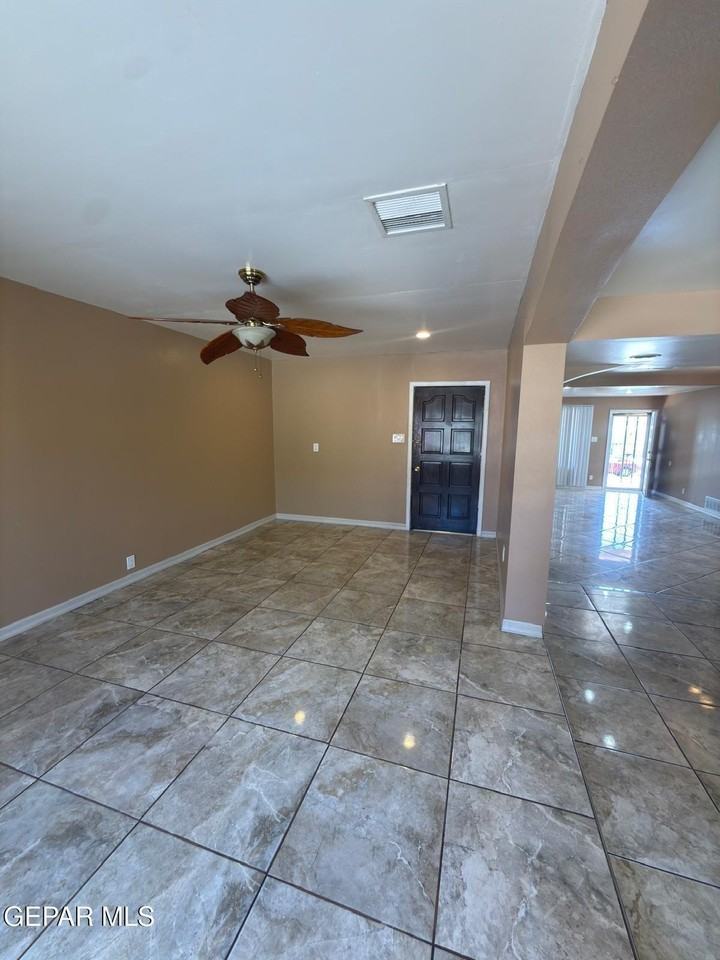 6115 Tesuque Dr - Photo 3 of 9