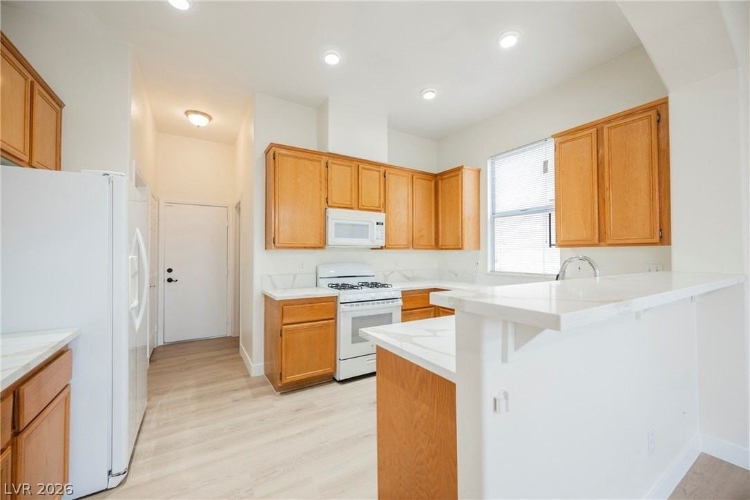 9716 Panorama Cliff Dr - Photo 7 of 44