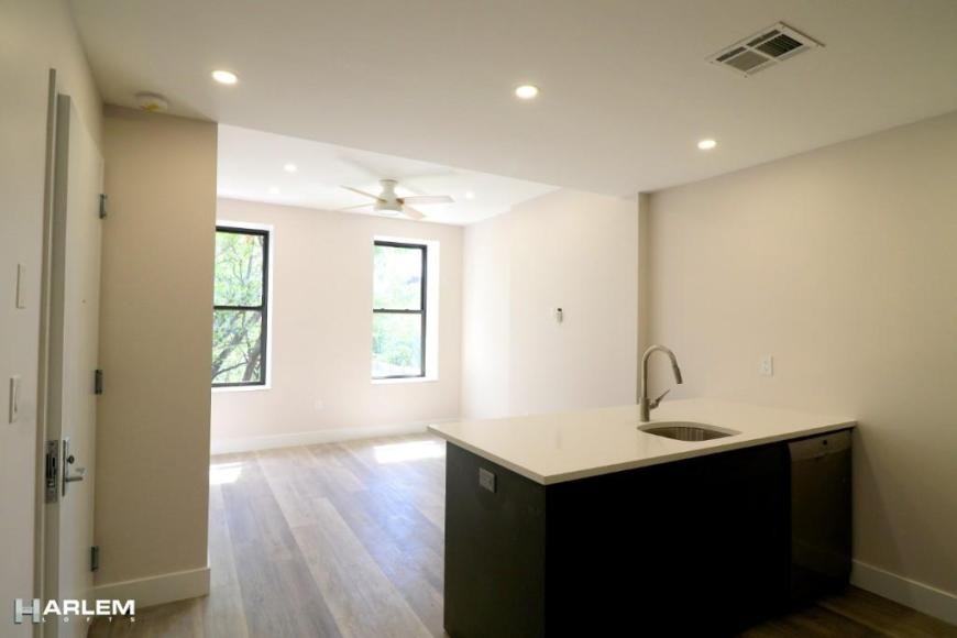 2267 2nd Ave - Photo 3 of 10