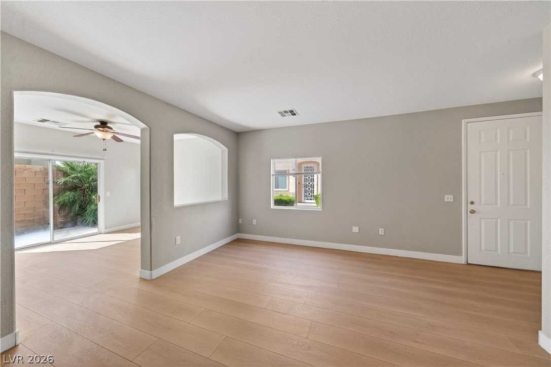 6321 Blowing Sky St #3 - Photo 6 of 38