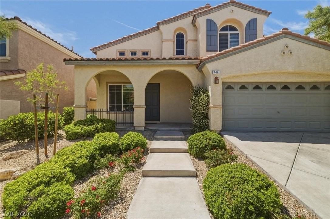 557 Tecate Valley St - Photo 4 of 32