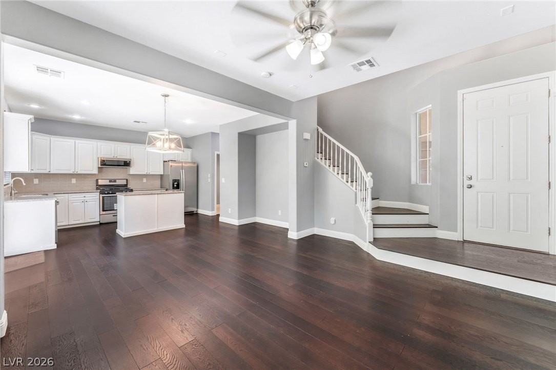 9477 Perennial View Ave - Photo 3 of 22
