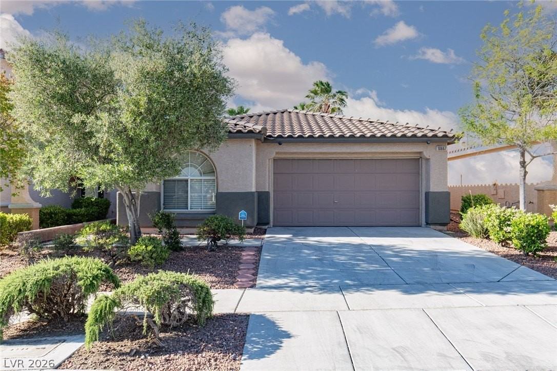 10667 April Rose Ct - Photo 2 of 26