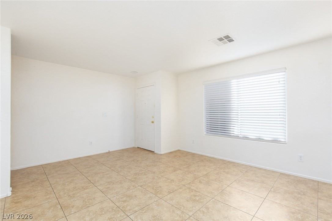 10667 April Rose Ct - Photo 3 of 26