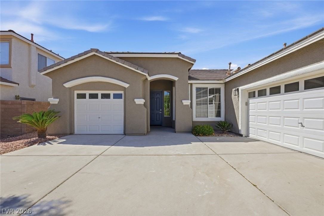 2245 Tedesca Dr - Photo 3 of 45