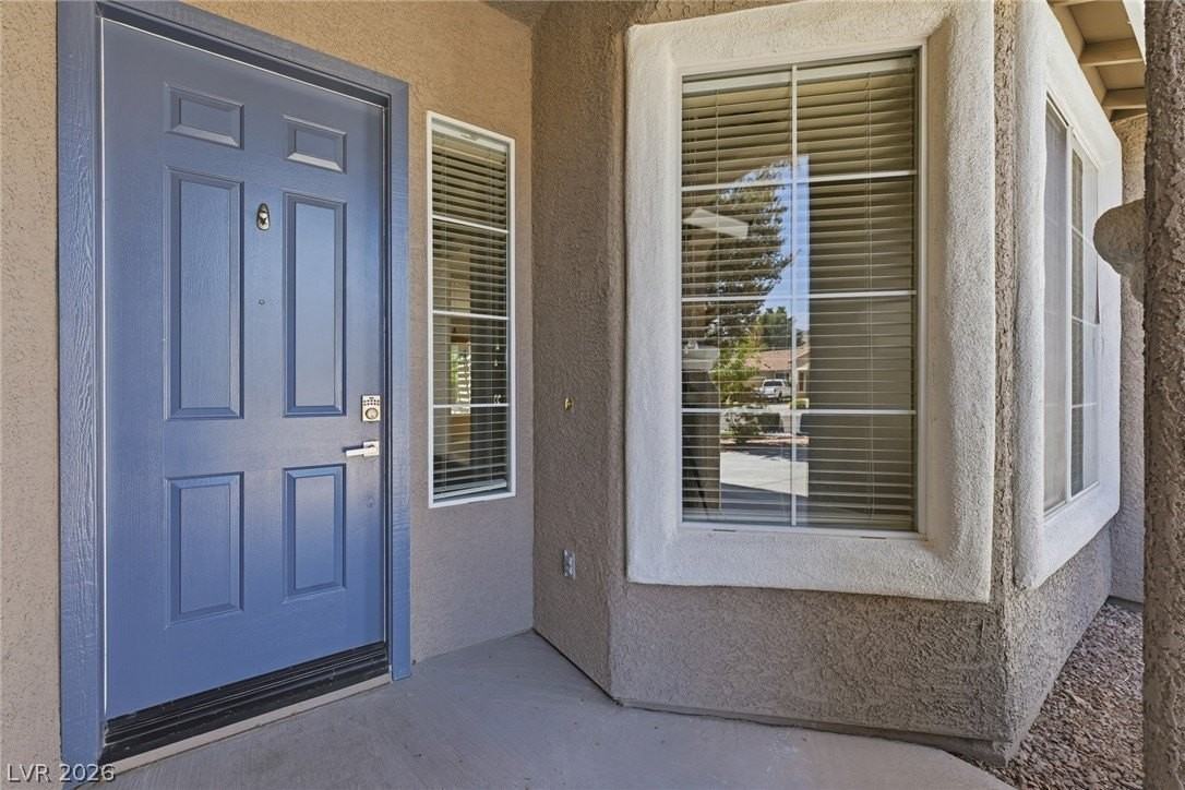 2245 Tedesca Dr - Photo 4 of 45