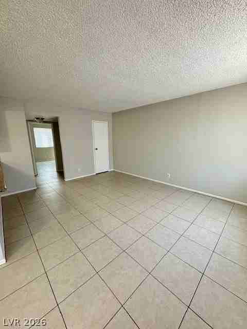 803 Palo Verde Dr #B - Photo 4 of 10