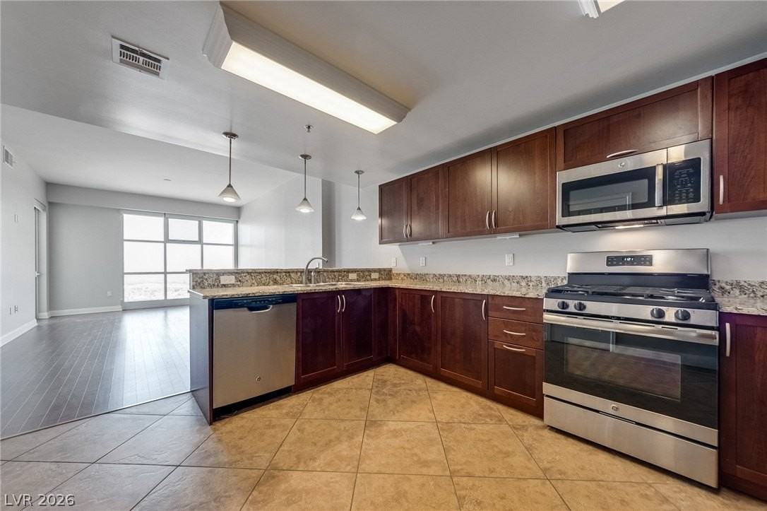 150 Las Vegas Blvd N #2203