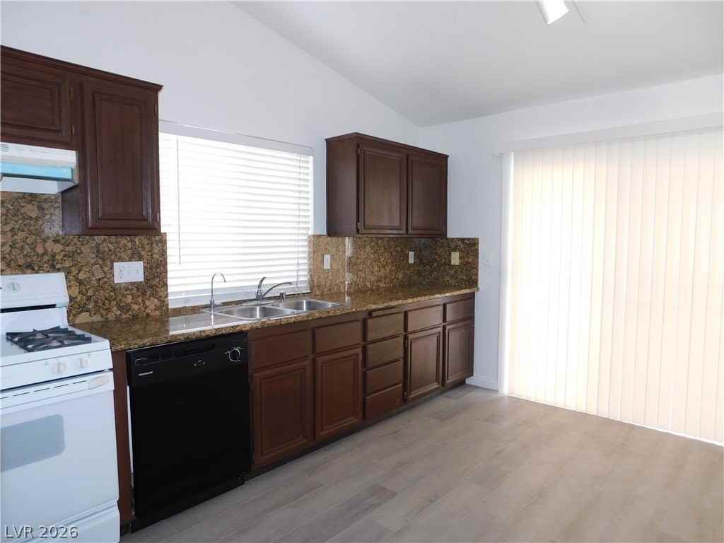 4368 Milford Pond Pl - Photo 6 of 25