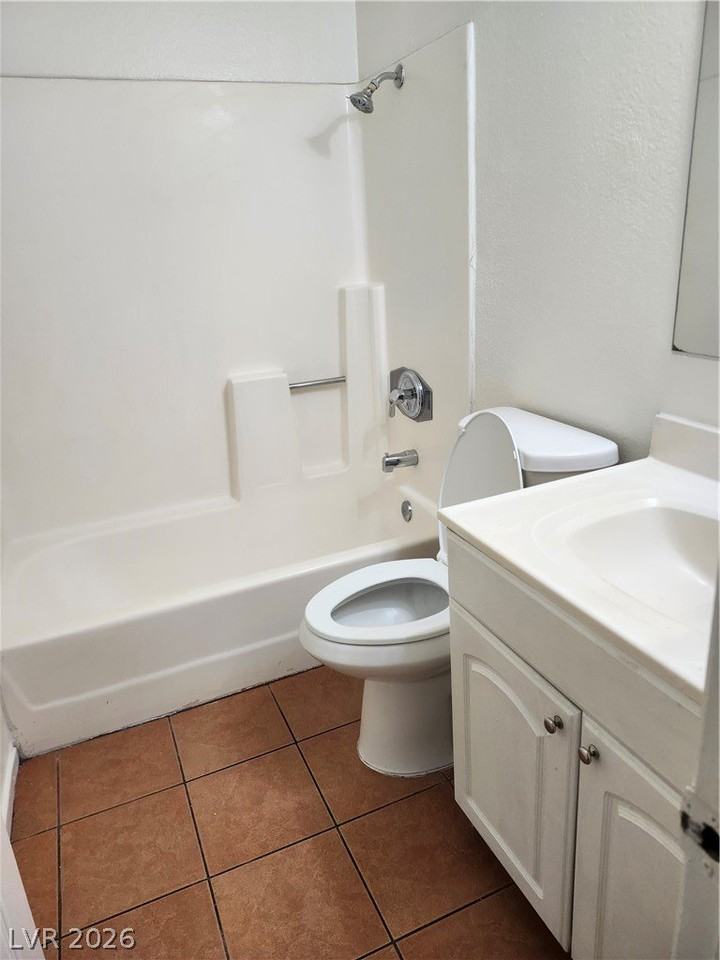 3437 E Cheyenne Ave #D - Photo 3 of 11