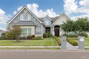 featured image of 2608 Arroyo Ave