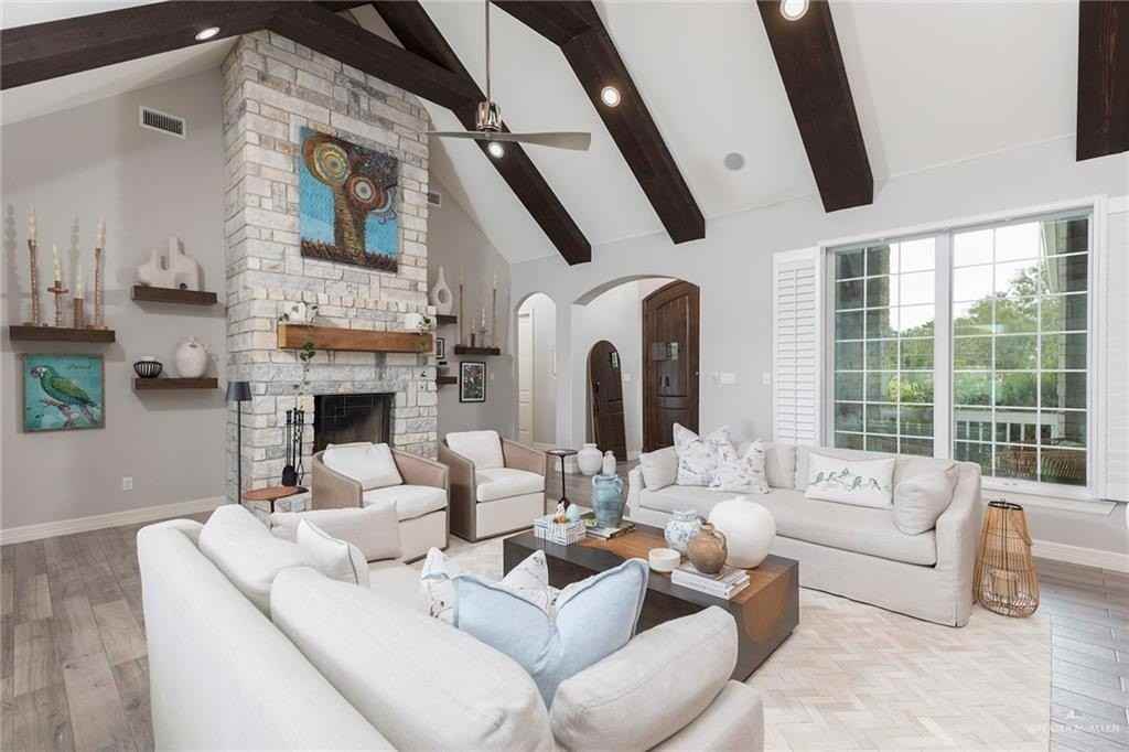 2608 Arroyo Ave - Photo 3 of 37