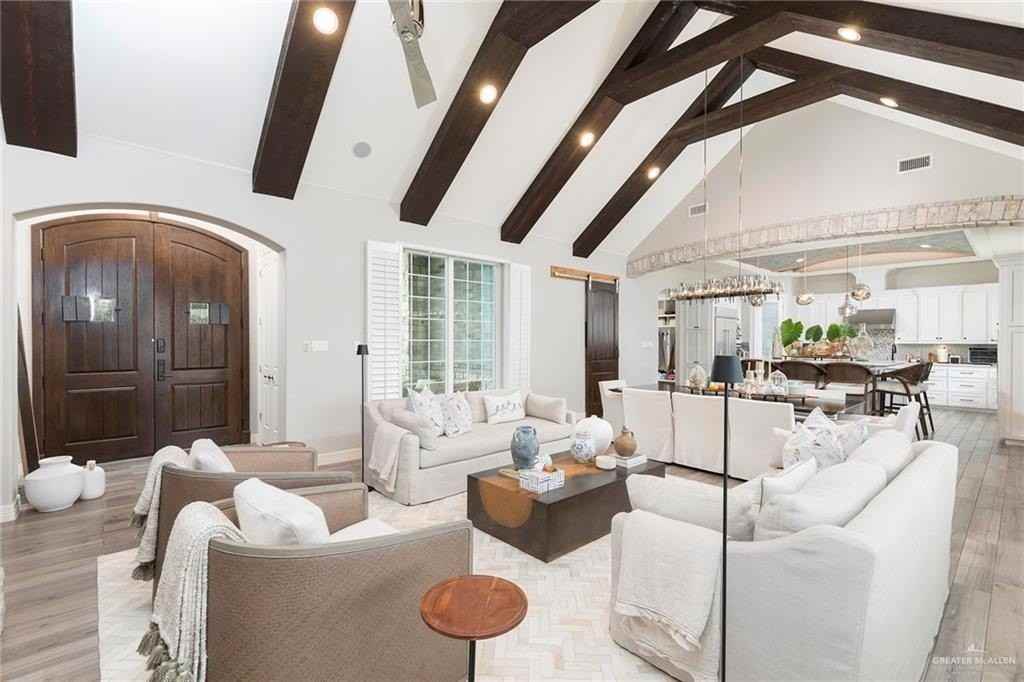 2608 Arroyo Ave - Photo 5 of 37