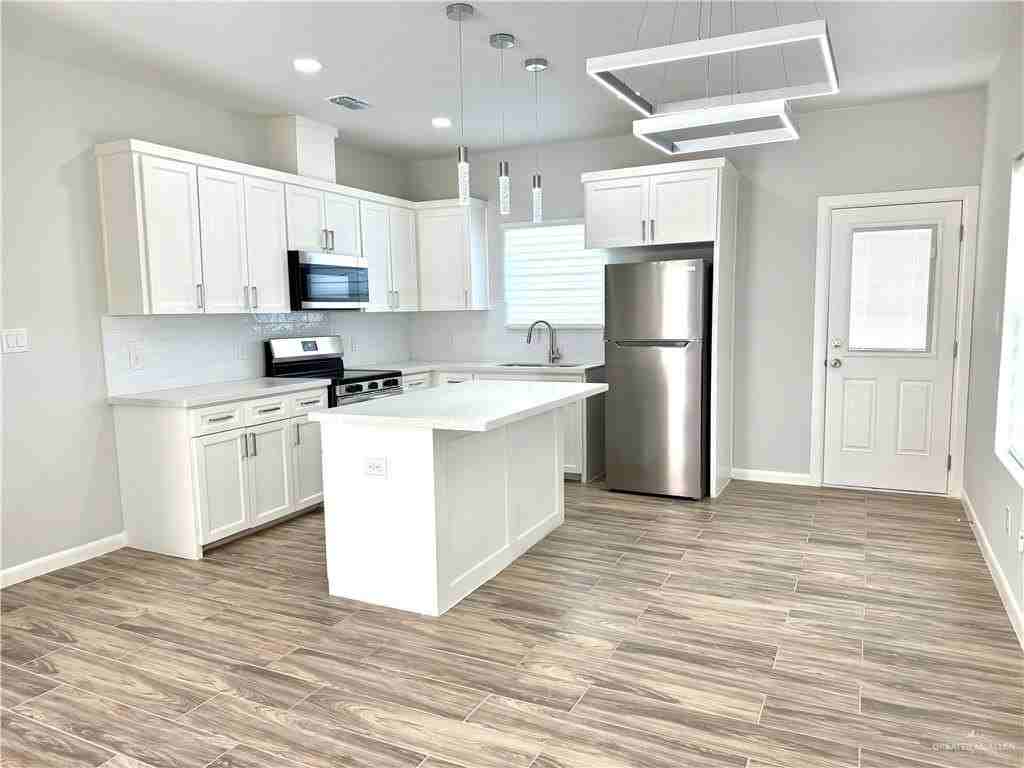 2701 W Bliss Street #2 - Photo 3 of 11