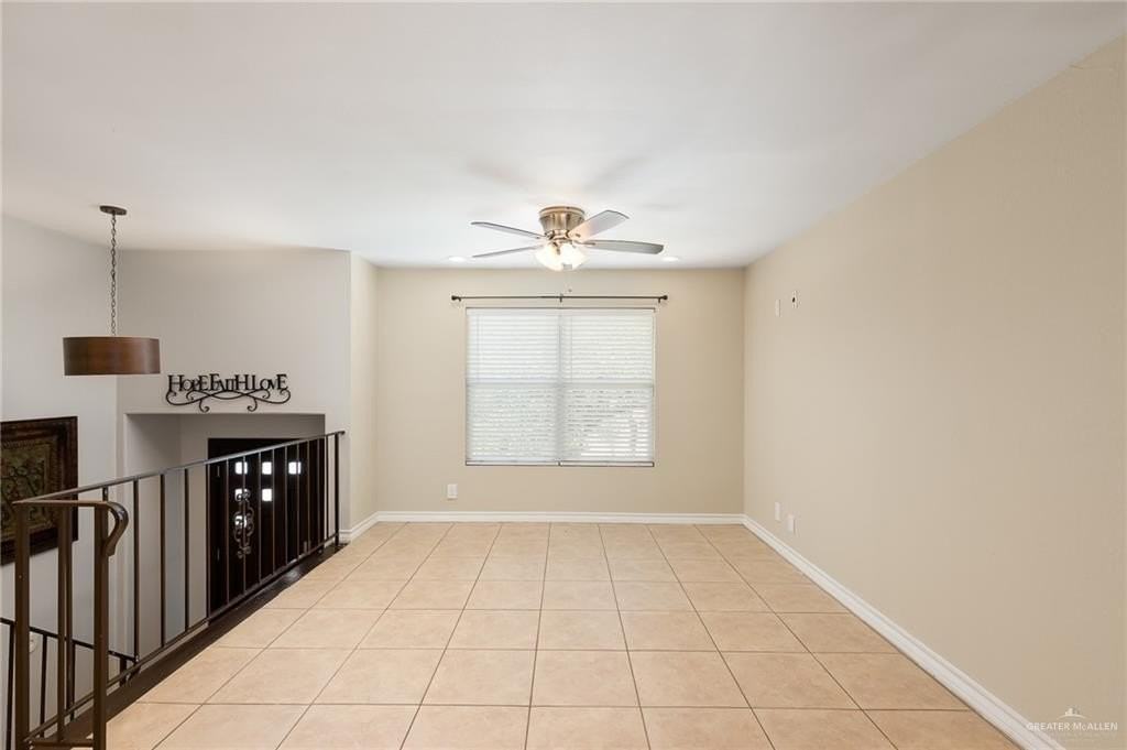 2716 N 27th Ln - Photo 2 of 15