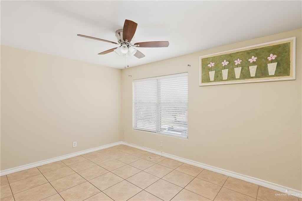 2716 N 27th Ln - Photo 7 of 15