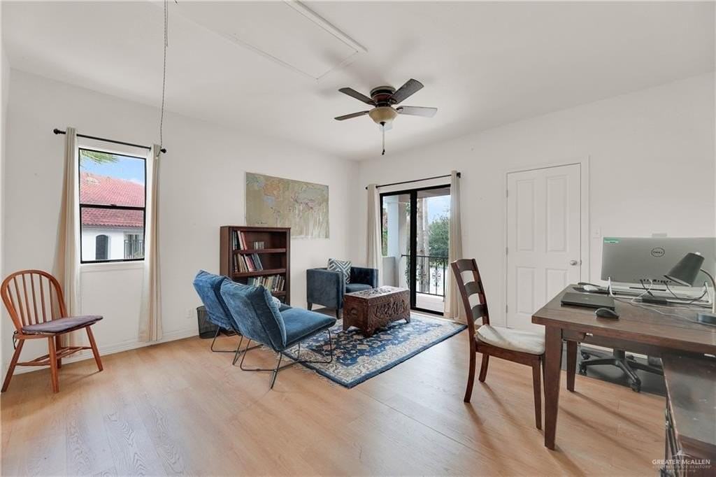 105 Sunflower Ave - Photo 5 of 24