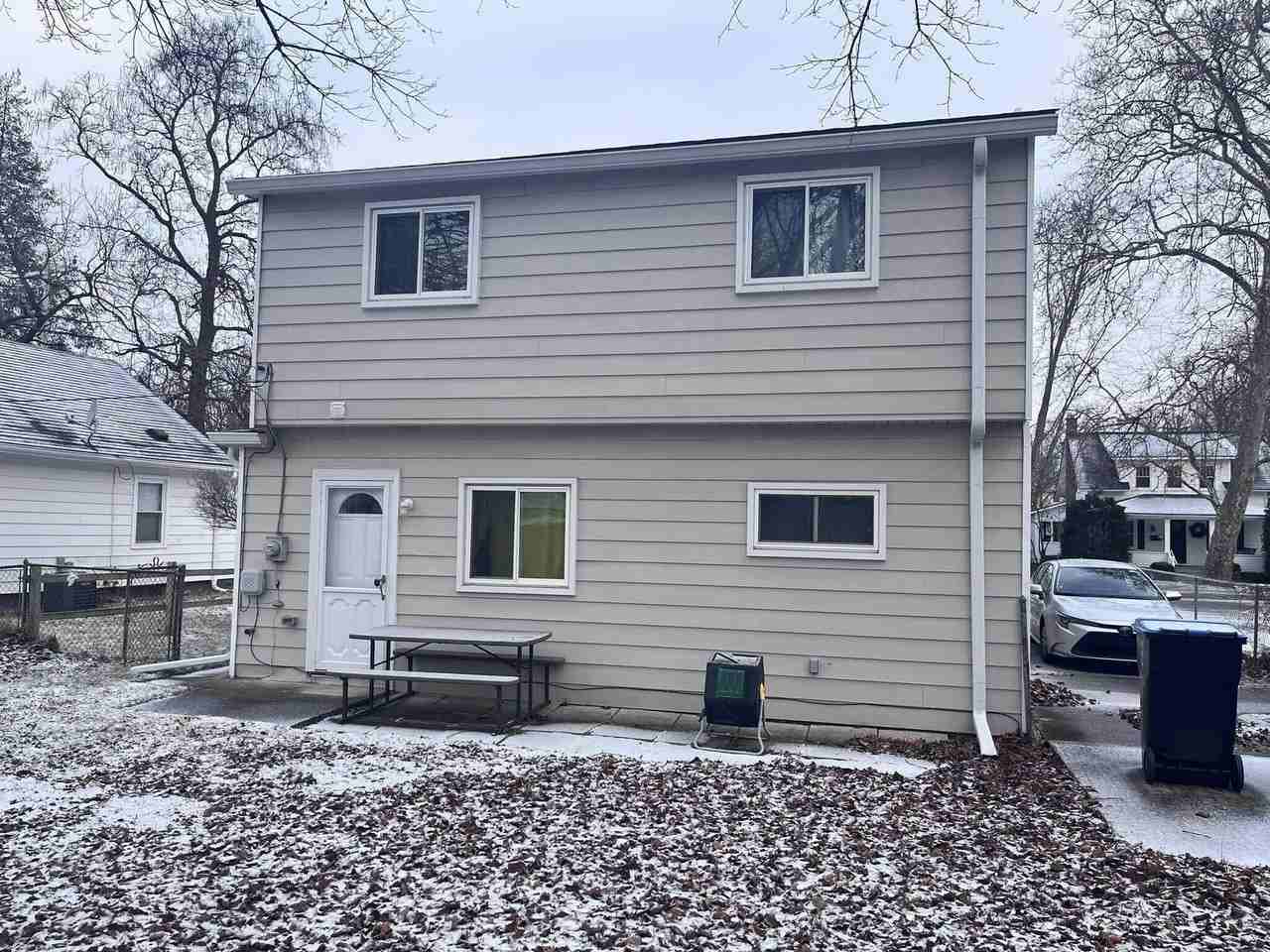 704 Virginia Pl - Photo 2 of 19
