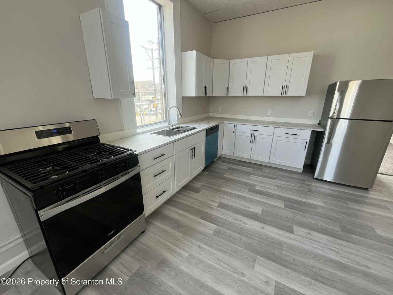 802 Main St #C - Photo 3 of 16