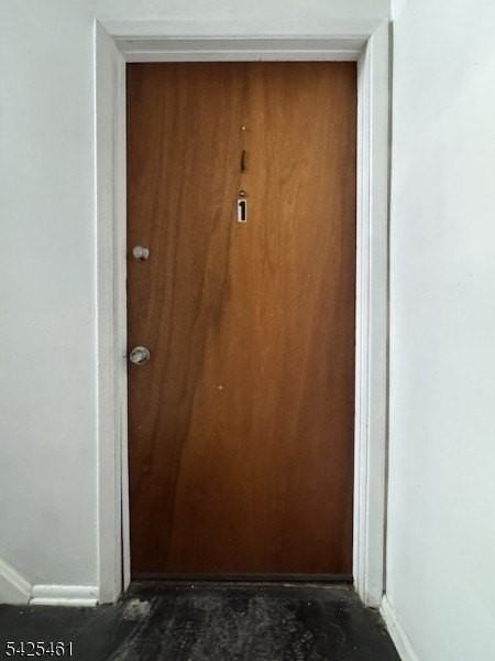 322 Franklin Ave #1 - Photo 3 of 15