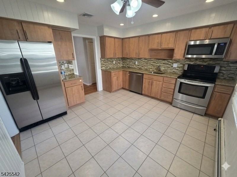 101 Bloomingdale Ave - Photo 5 of 15