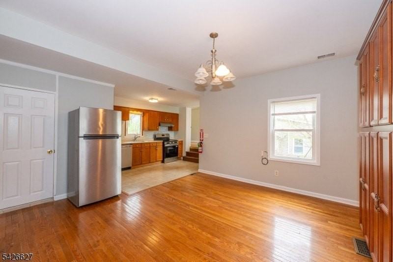 99 Chesapeake Ave - Photo 4 of 28