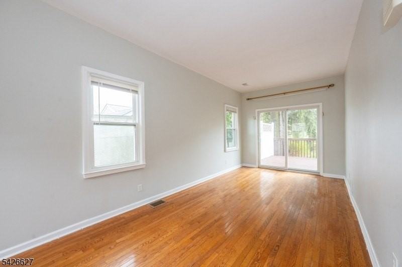 99 Chesapeake Ave - Photo 7 of 28