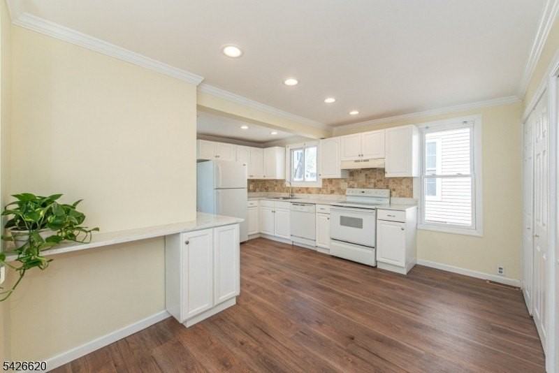 108 Lafayette St - Photo 3 of 21