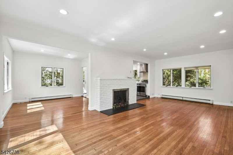 296 Glen Ave - Photo 3 of 29