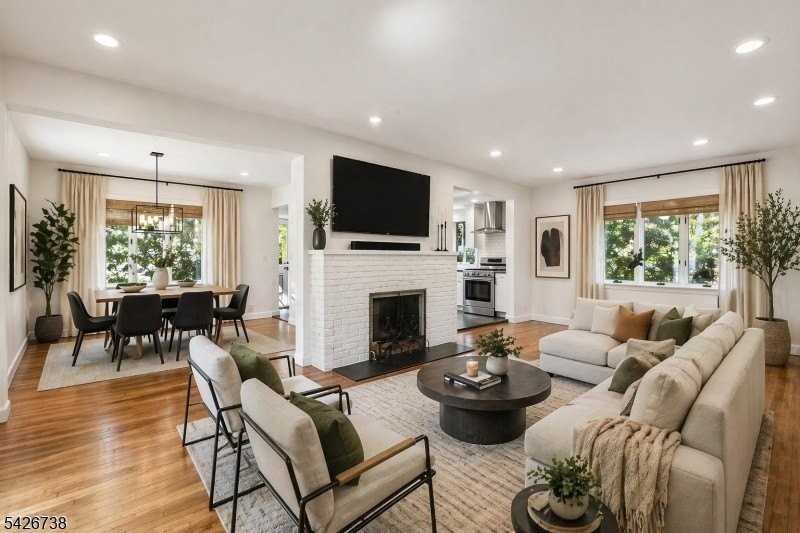 296 Glen Ave - Photo 4 of 29