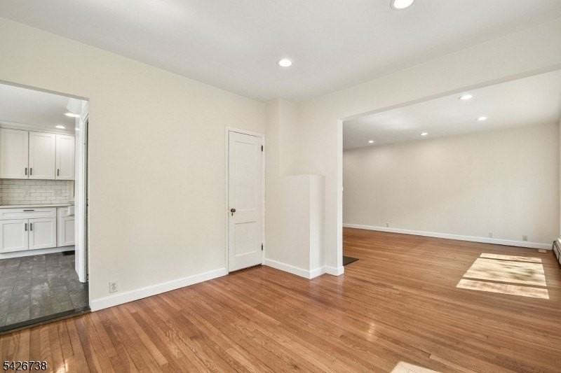 296 Glen Ave - Photo 5 of 29