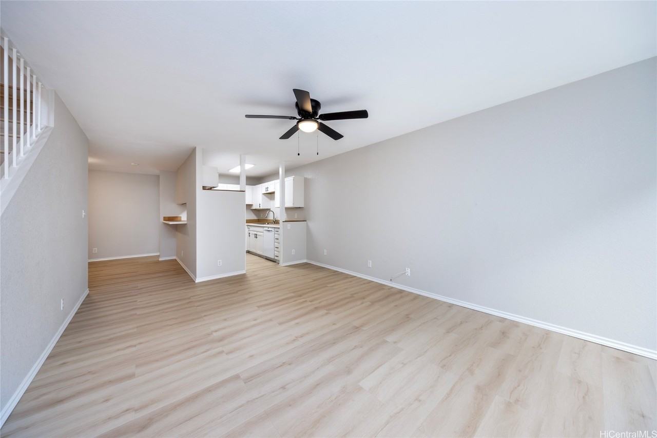 46-78 Emepela Pl #I200 - Photo 4 of 24