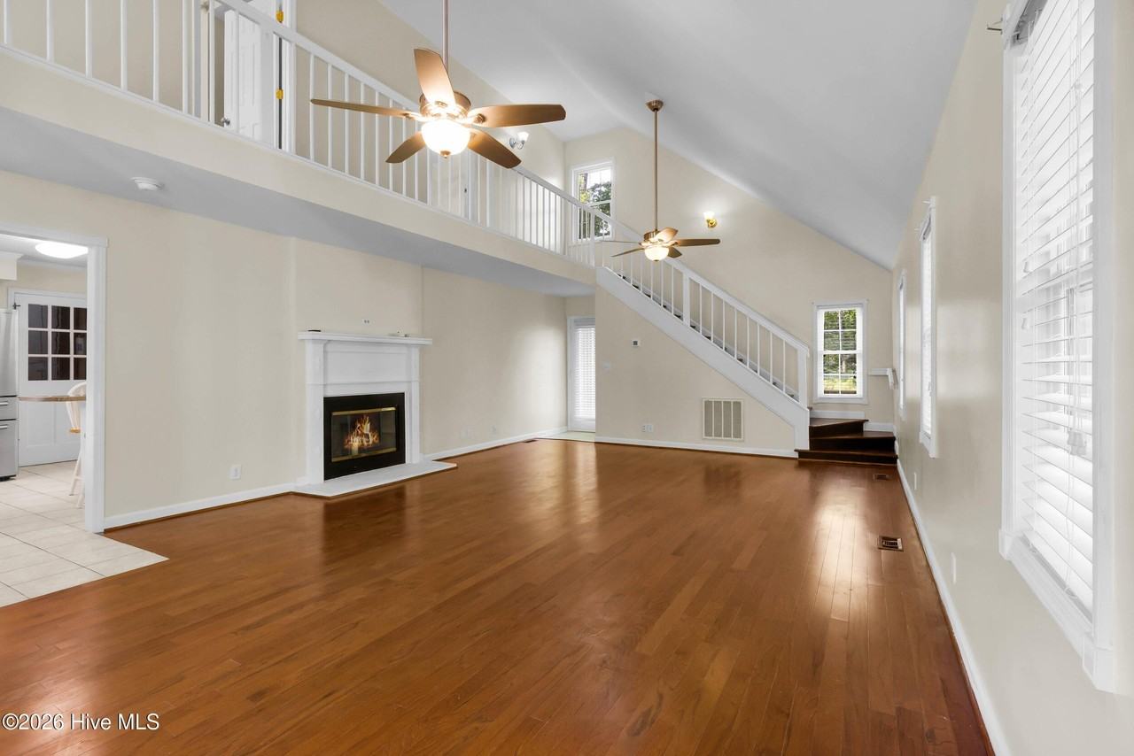 4801 Morton Rd - Photo 3 of 34